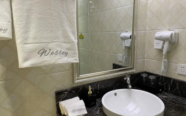 Wesley Rosegarden Lushan