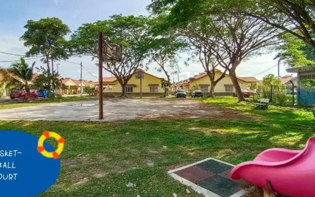 Cozy Terraced Klia Sepang