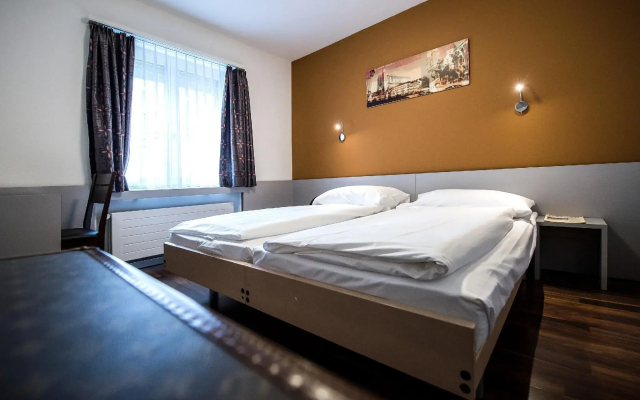 Alexander Guesthouse