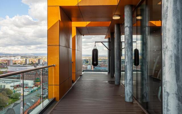 Skyline Manchester - by Resify