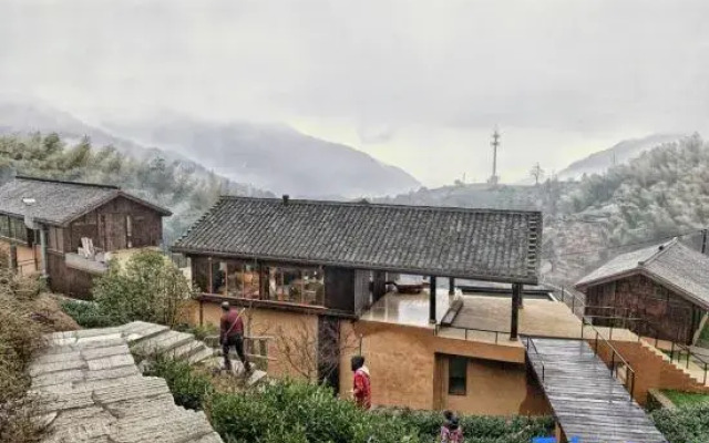 Jiushe Hostel