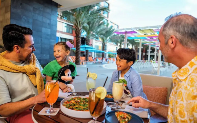 The Villas At The Disneyland Hotel