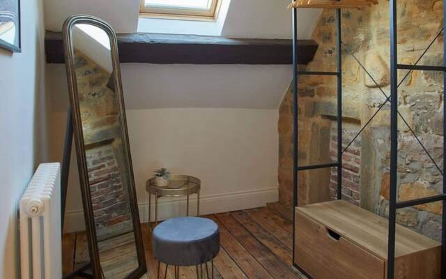 Host Stay The Coach House