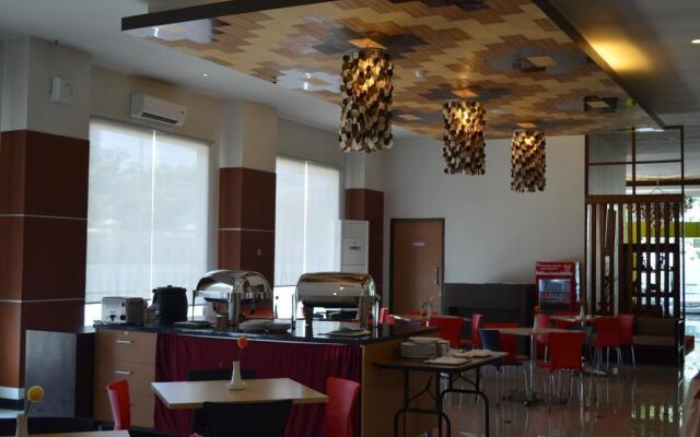 Tiatira Kencana Hotel