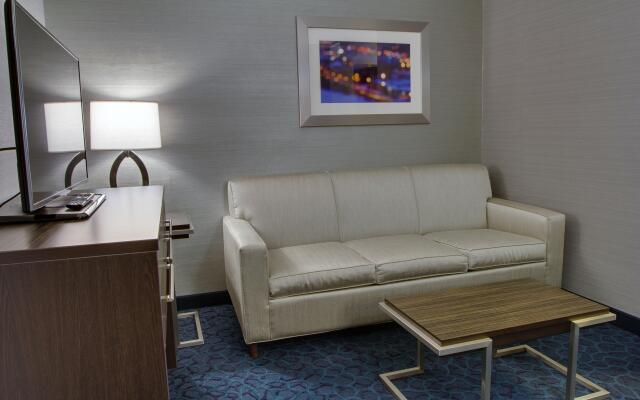 Holiday Inn Express & Suites Sidney, an IHG Hotel