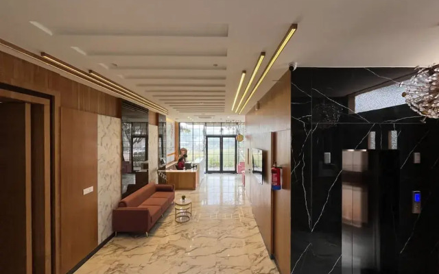Hotel Three Seasons