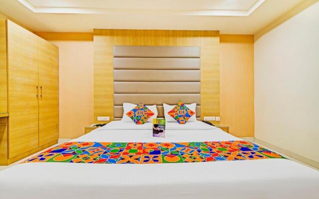 OYO 14745 Veeraj Suites