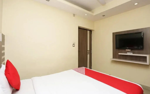 Hotel Trident Inn by OYO Rooms