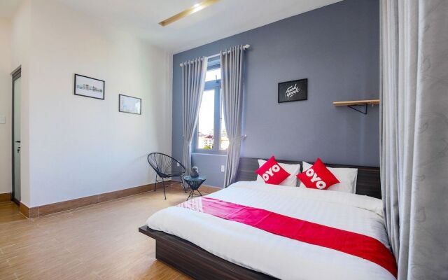 Oyo 671 Ez'S House Hotel