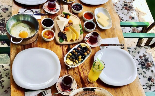 Eski Datca Pansiyon Cafe