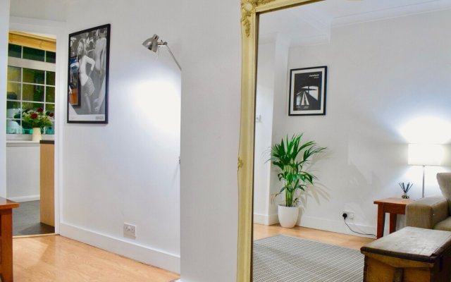 Central 1 Bedroom Flat Next to Tower Bridge