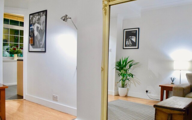 Central 1 Bedroom Flat Next to Tower Bridge