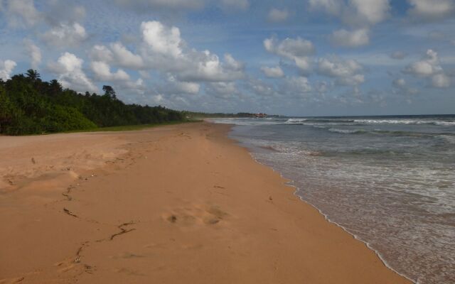 Amal Beach Hotel