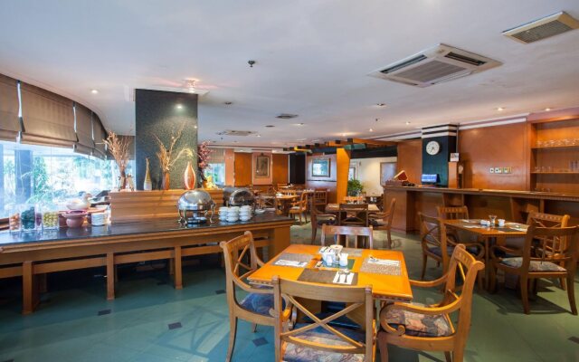 RedDoorz Plus @ Surabaya City Center