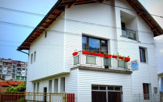 Guest House Nia