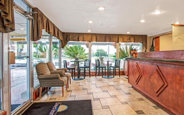Days Inn by Wyndham Austin/University/Downtown