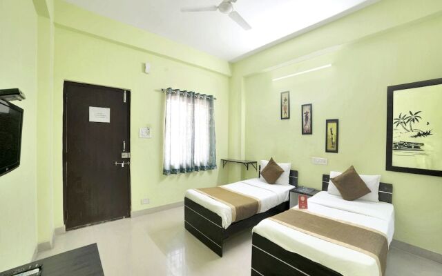 OYO 5564 Hitech Suites
