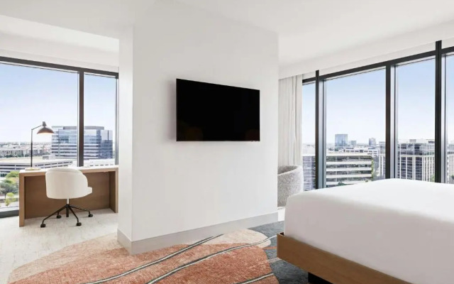 HALL Park Hotel, Autograph Collection