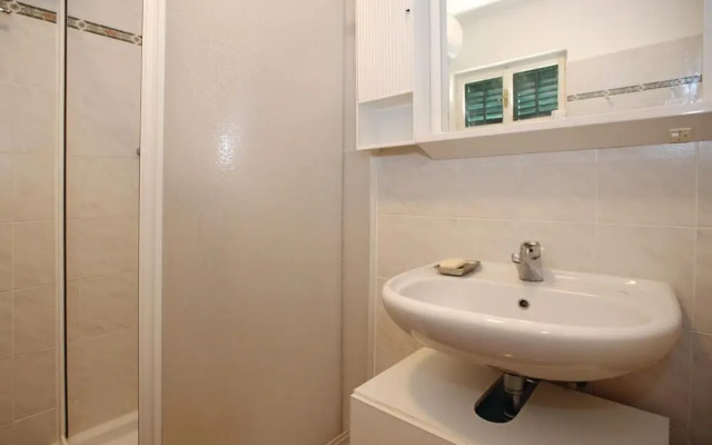 Nice Home in Postira With 5 Bedrooms, Wifi and Outdoor Swimming Pool