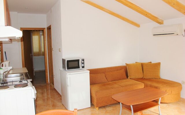 Villa Vanda Seafront Apartments