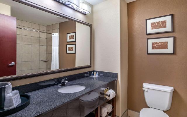 Comfort Suites Ennis