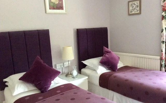 Pitcullen Guest House