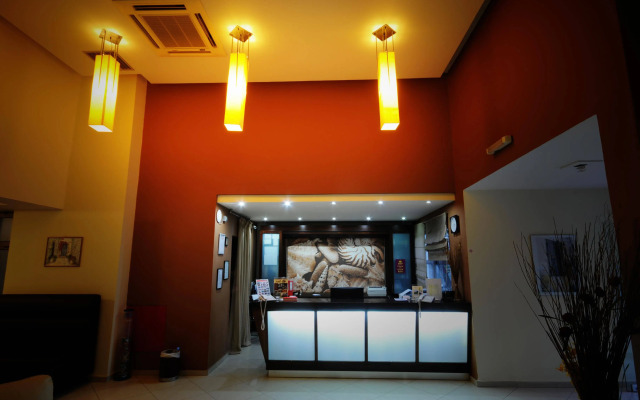 Triton Hotel