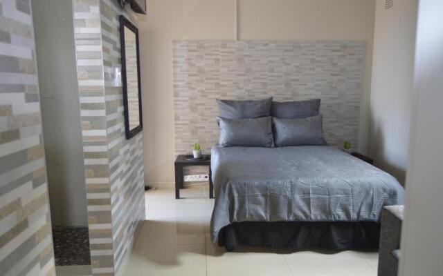 Bluff Marine Drive Self Catering Cottage B