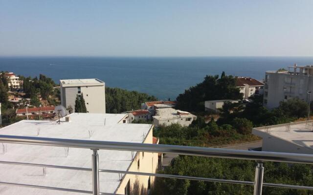 Apartments Eki