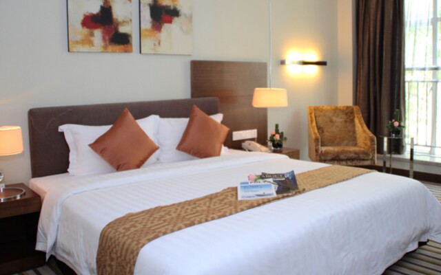 Poly Hotel
