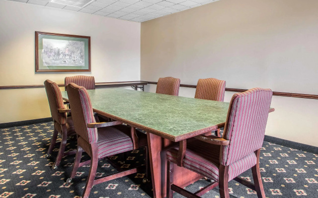 Comfort Suites Madison West - Middleton