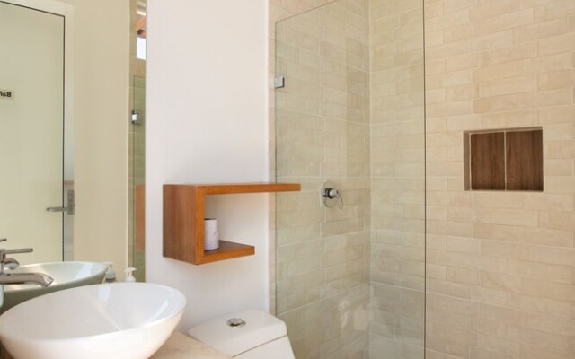 vanessa24 studio Anita204