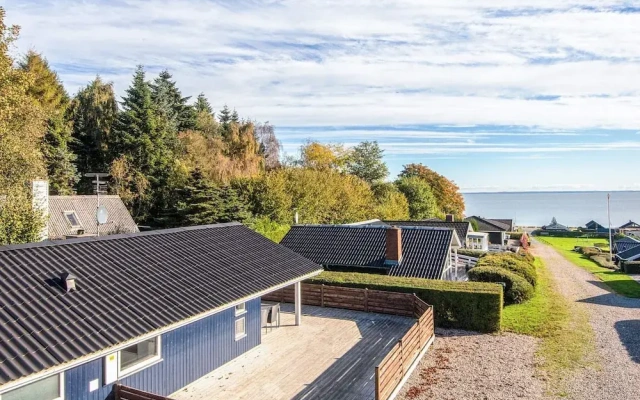 Seaside Haven With Open Terrace