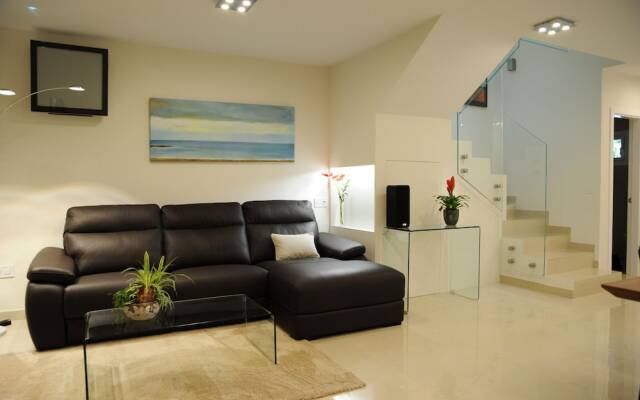 Luxury villa sea views by CanariasGetaway