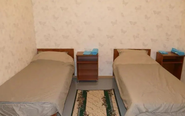 Mini Hotel California