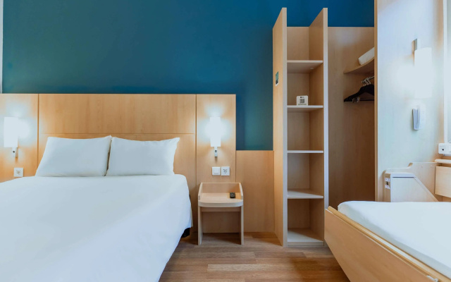 Отель ibis Barcelona Pza Glories 22
