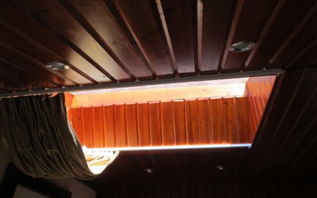 Fenghuang Ruyi Hostel