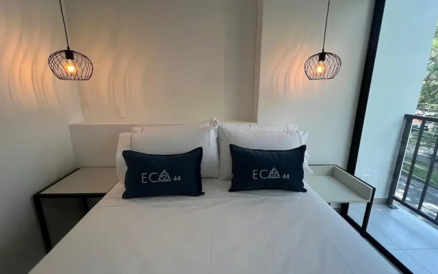 Hotel ECO 44