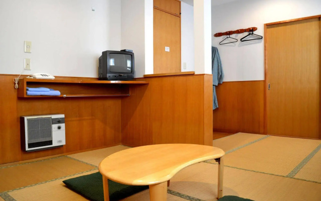 B&B Pension Hakodate Mura