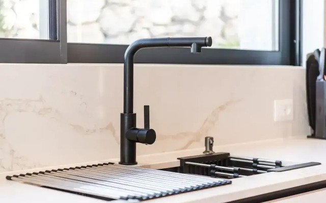 Villa Serenity Luxury Lakeside Manor