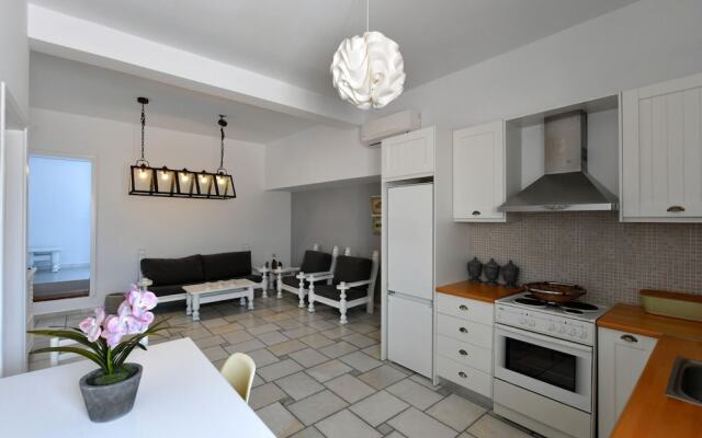 Anemolia Apartments With Pool
