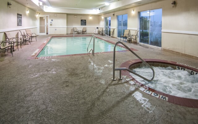 Hampton Inn & Suites Waxahachie