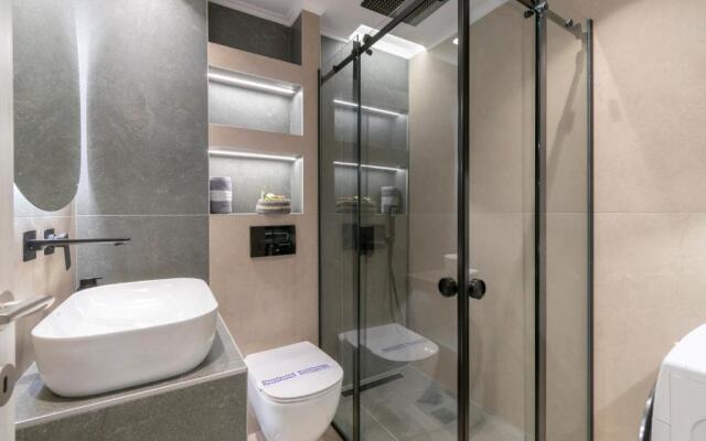 SithoniaRS Luxury Apartment 2nd Floor with Sea View
