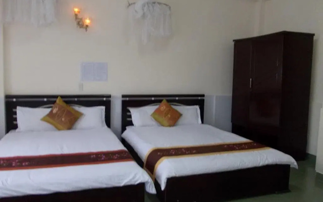Gold Star Hotel