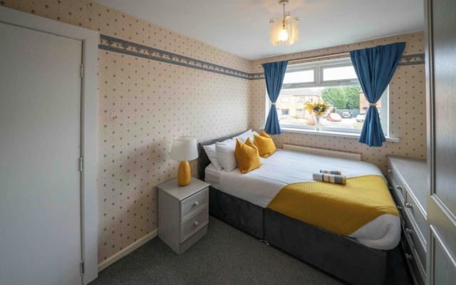 Spacious 3 Bedroom Home in Westhoughton
