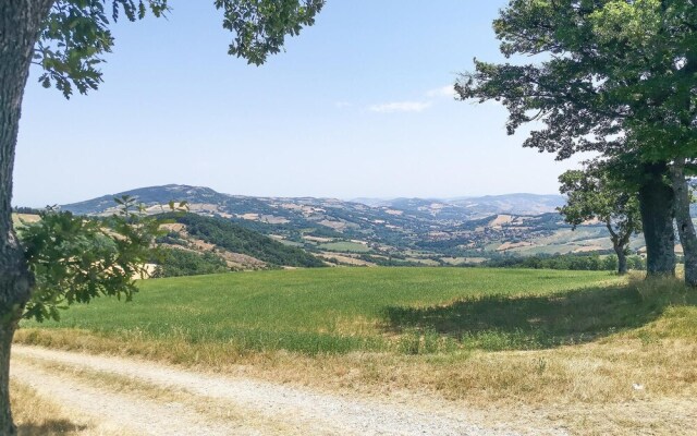 Beautiful Apartment in Villagrande di Monteco With 2 Bedrooms