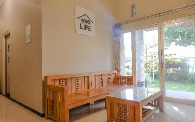 OYO Life 2399 Gerbera House - Kos Putri