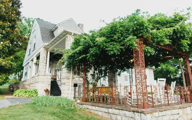 Friendly City Inn Bed & Breakfast