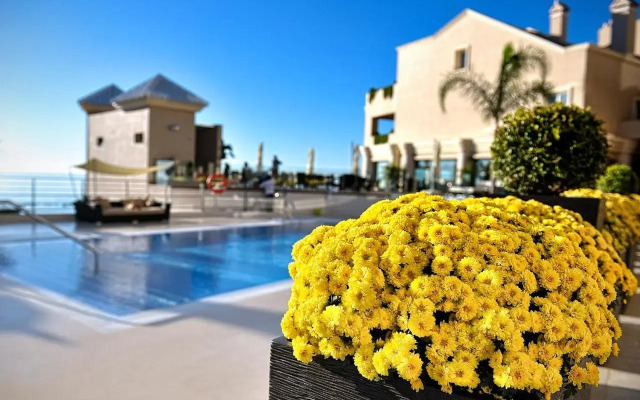Aleysa Playa Aparthotel