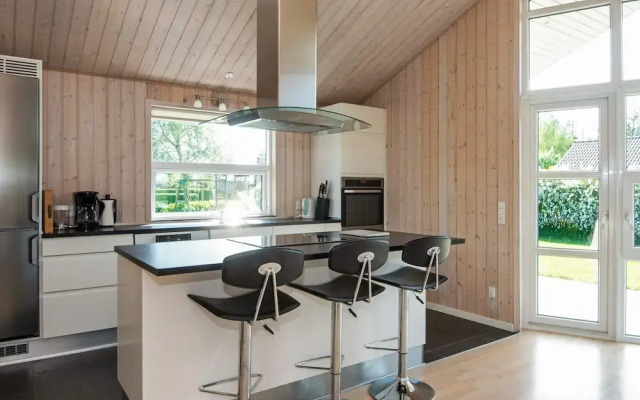 8 Person Holiday Home in Hemmet